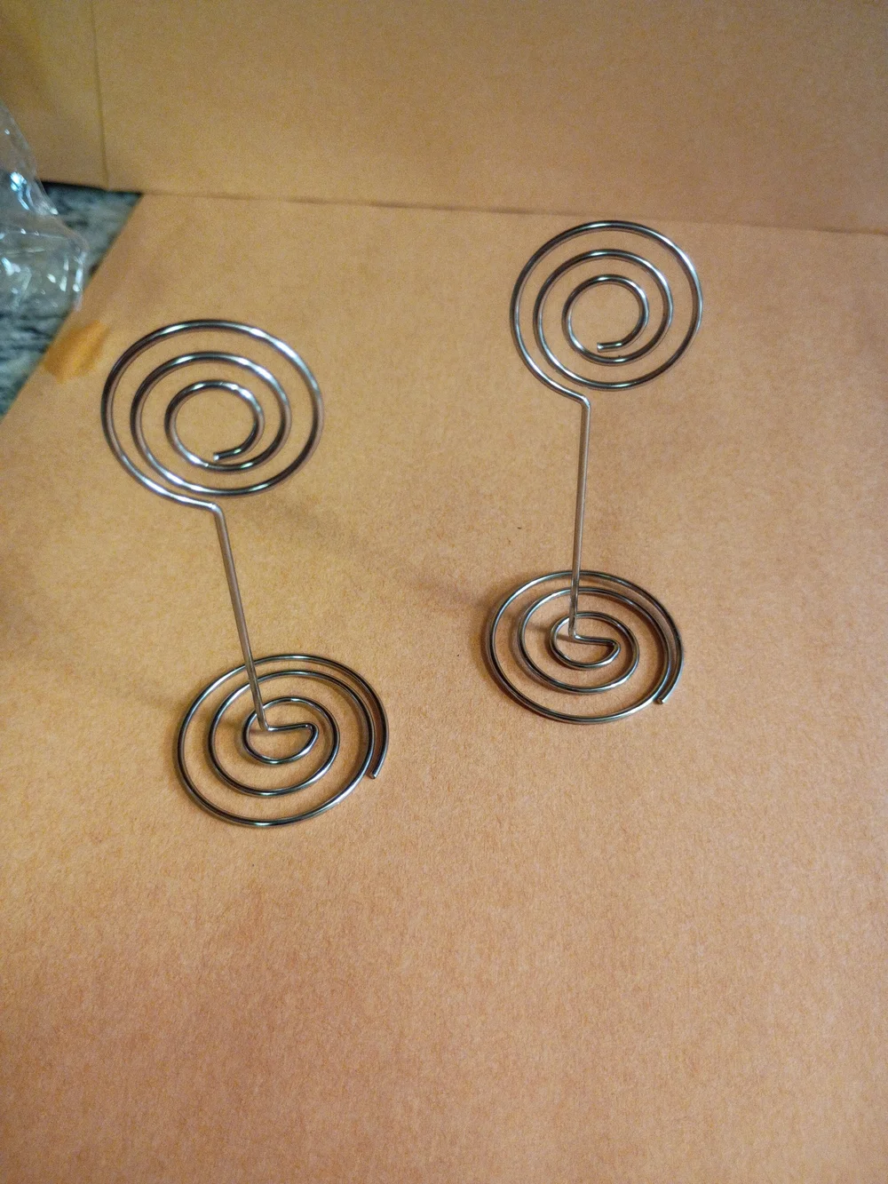 Source Unknown Silver Spiral Photo & Place Card Holders